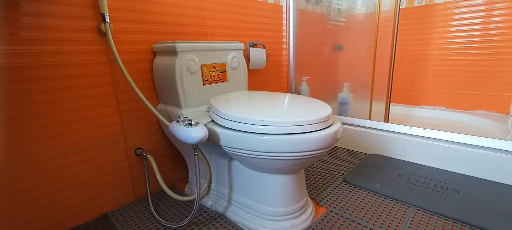 19.Toilet and bidet.webp