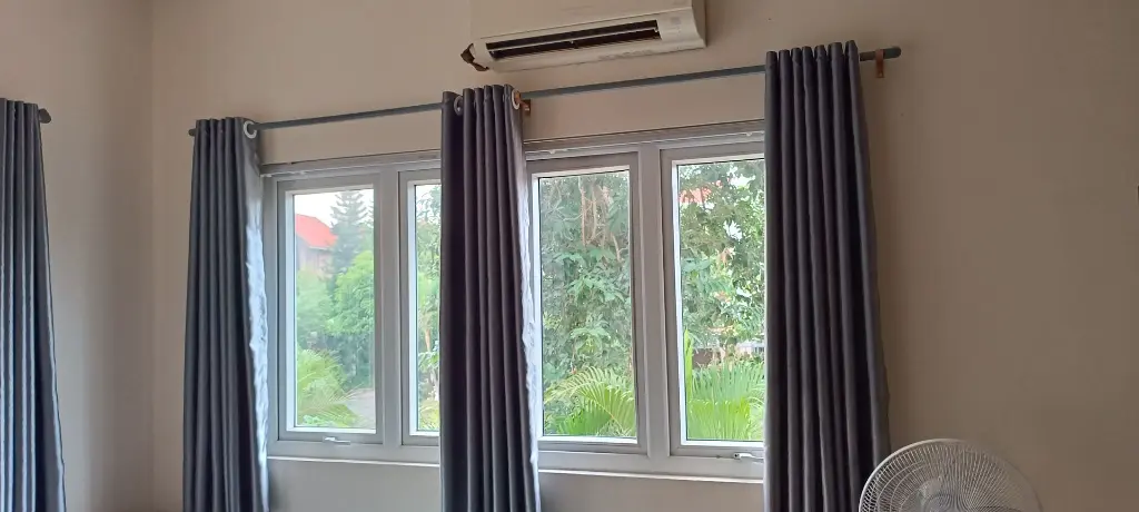 vuon 2 gia dinh.webp